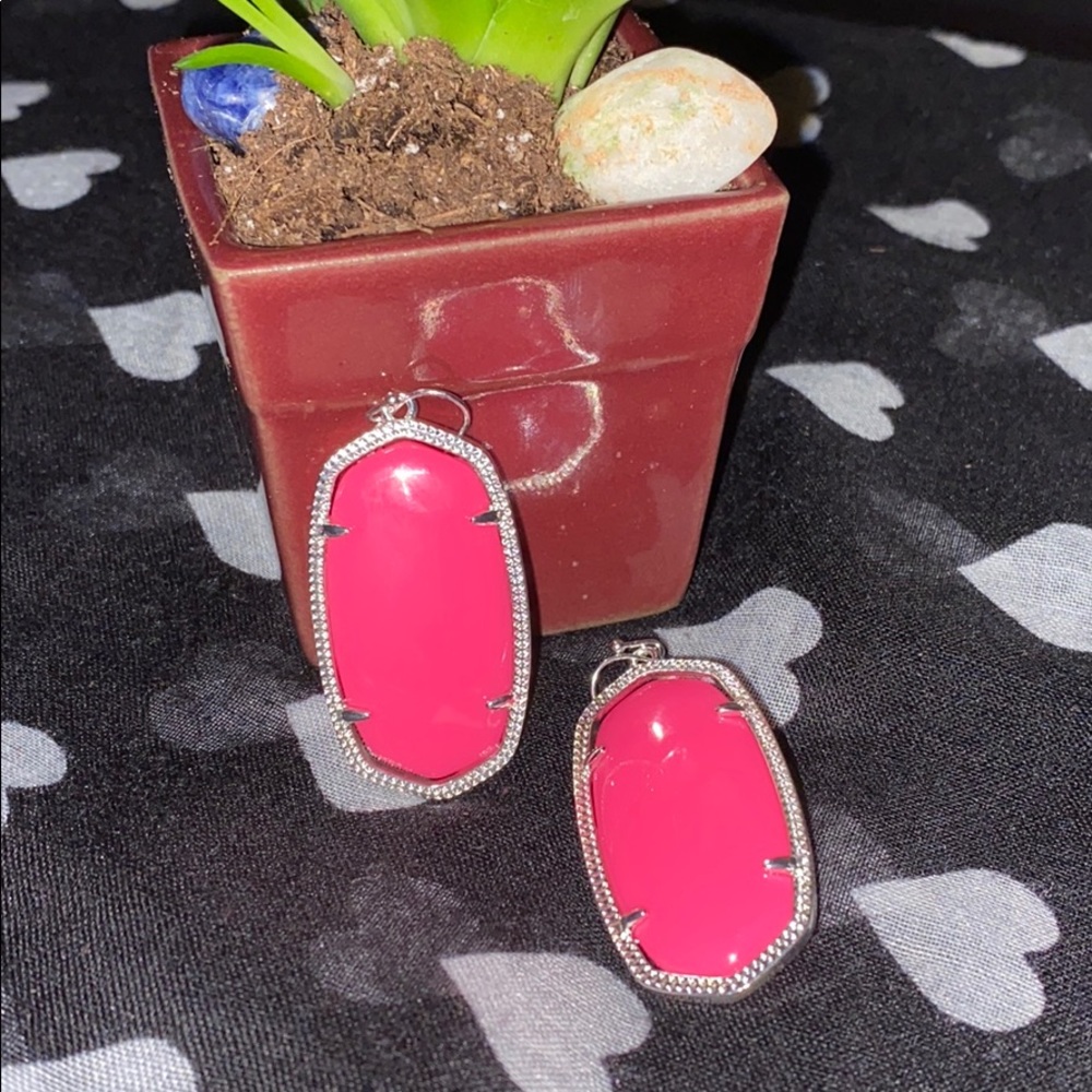 Pink Spring Vibes Earrings - Picture 2 of 6